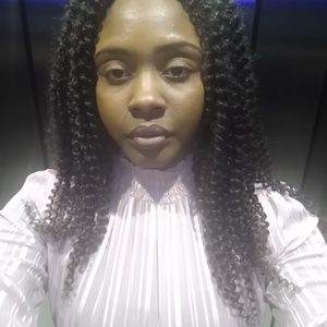 Meet your Posher, Esther